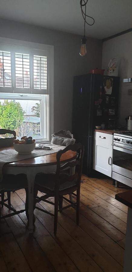 Homestay Poole Esterno foto