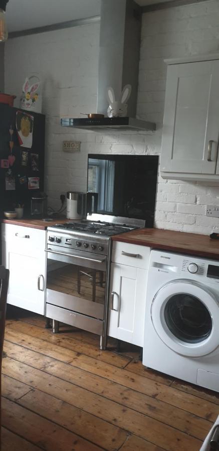 Homestay Poole Esterno foto